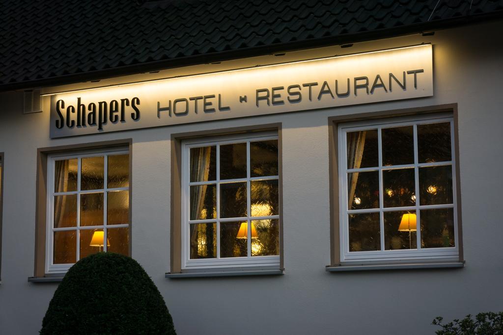 Hotel Schaper Целе Екстериор снимка