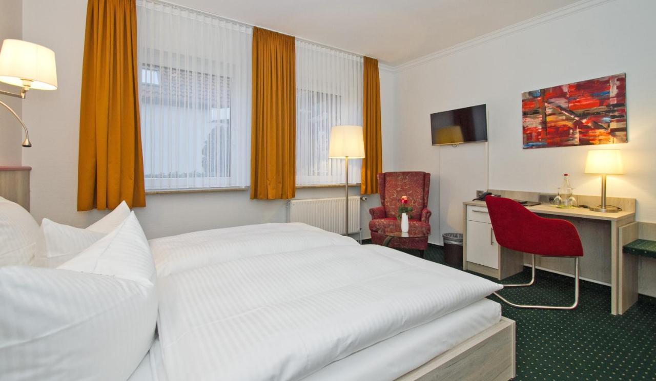 Hotel Schaper Целе Екстериор снимка